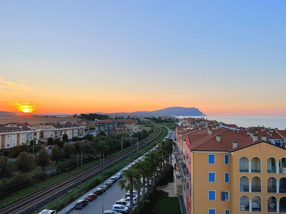 Re Del Mare - 3Br Apt - Lounge Con Vista Da Sogno Apartment Porto Recanati Exterior photo