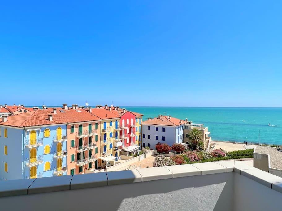 Re Del Mare - 3Br Apt - Lounge Con Vista Da Sogno Apartment Porto Recanati Exterior photo